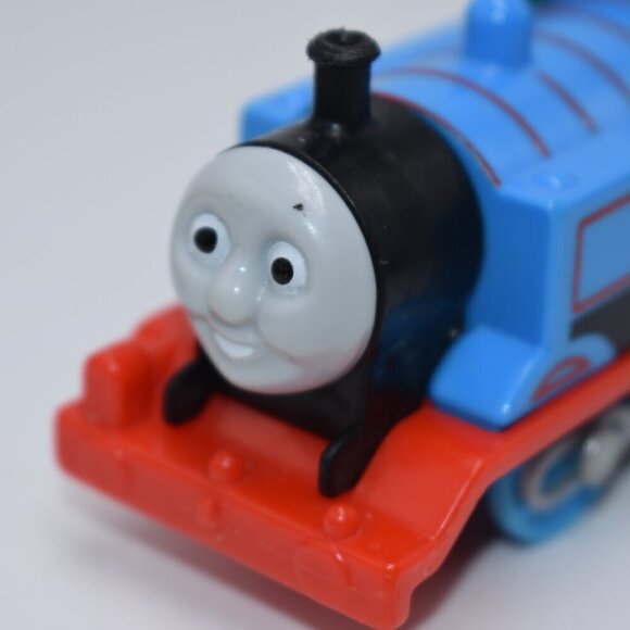 THOMAS #1 2014 Talking and Chuffs Thomas & Friends Battery Operated Engine Train - Picture 3 of 9